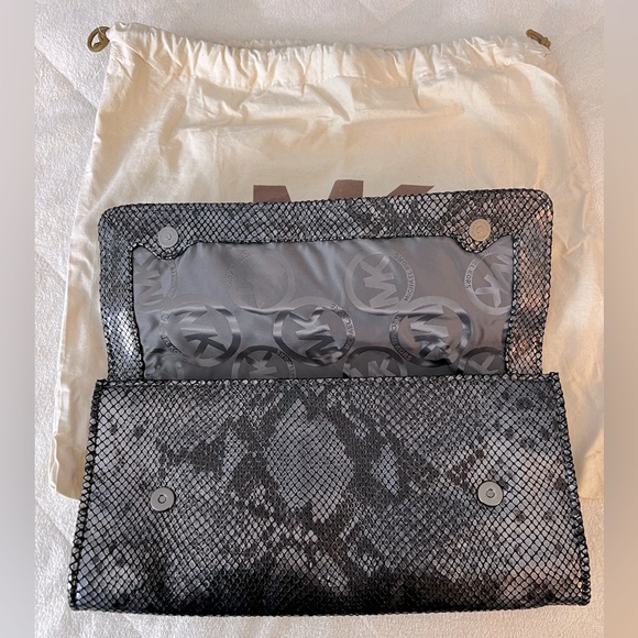 MK Michael Kors gunmetal snake embossed clutch - Picture 3 of 3